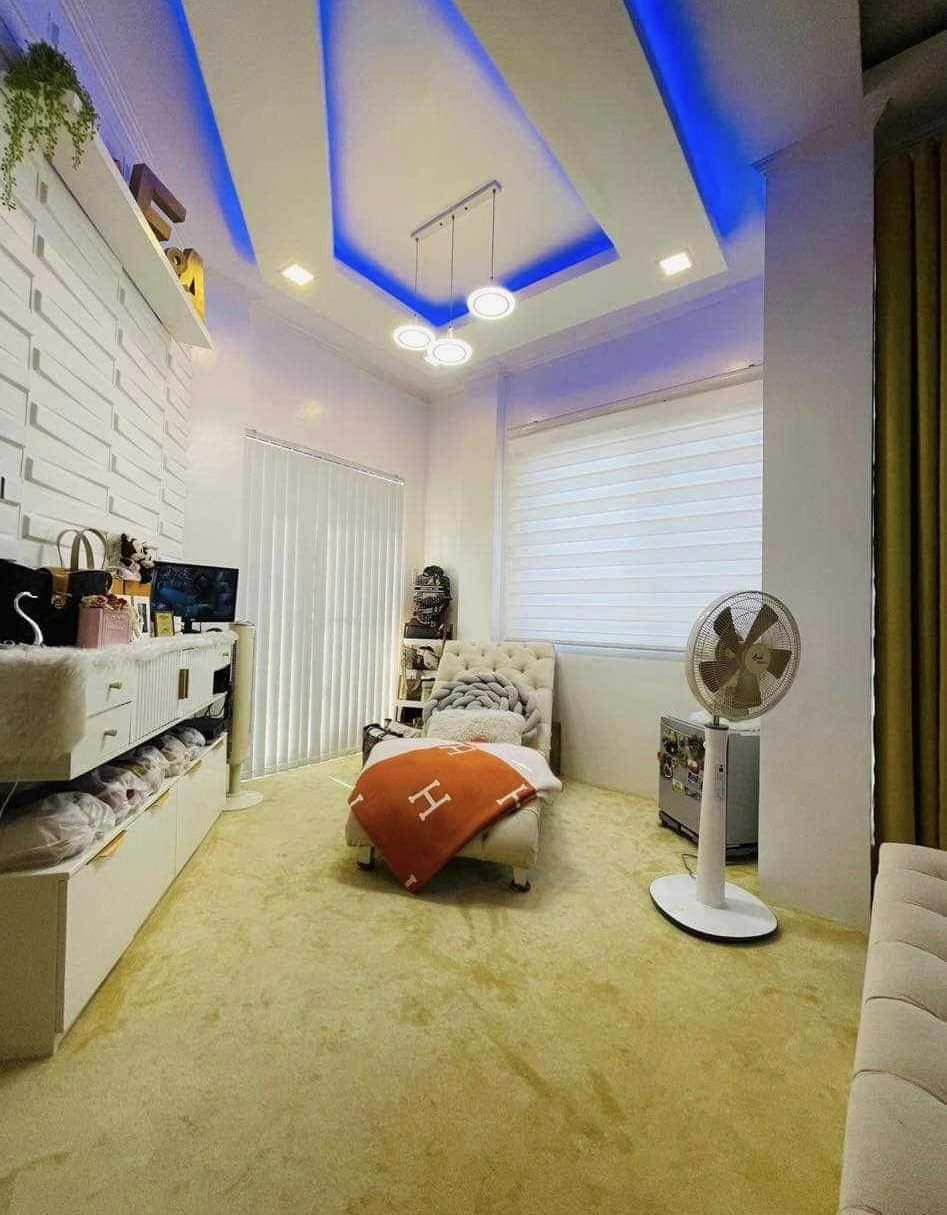 Browse for more property photos