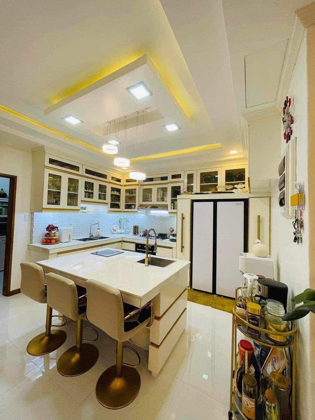 Browse for more property photos