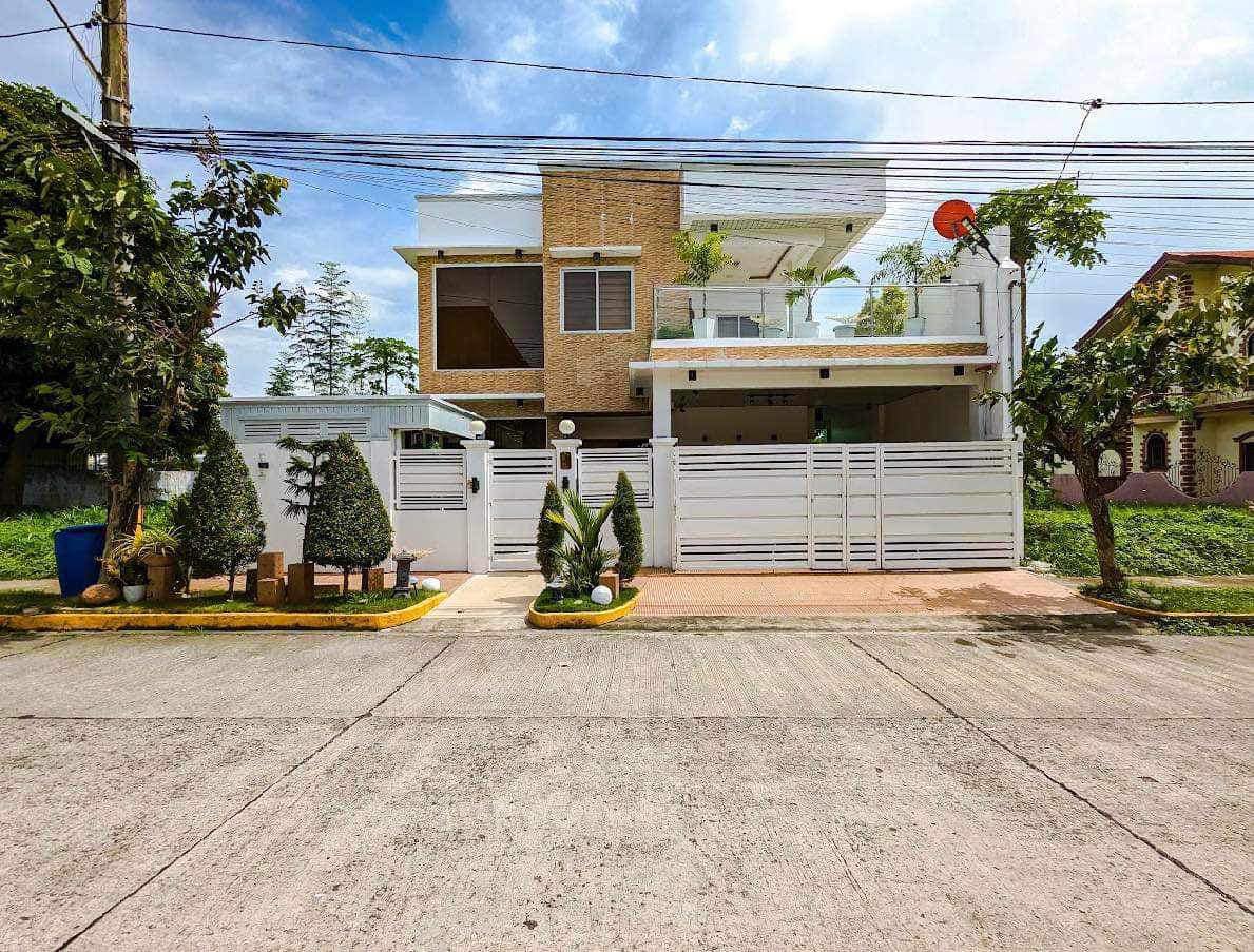 Browse for more property photos